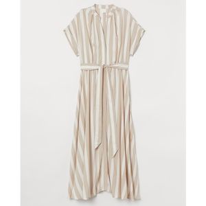 H&M Beige and White Striped Button-Front Dress 🤎